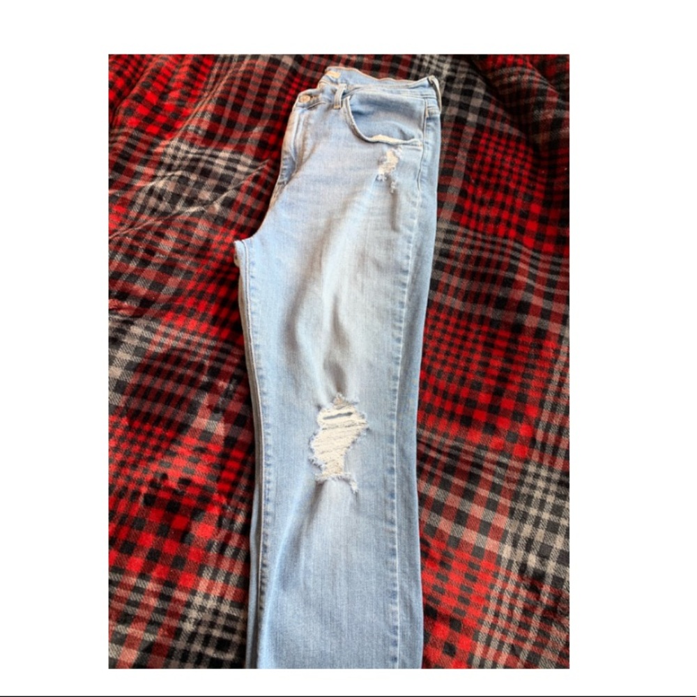 Women’s Levi Jeans